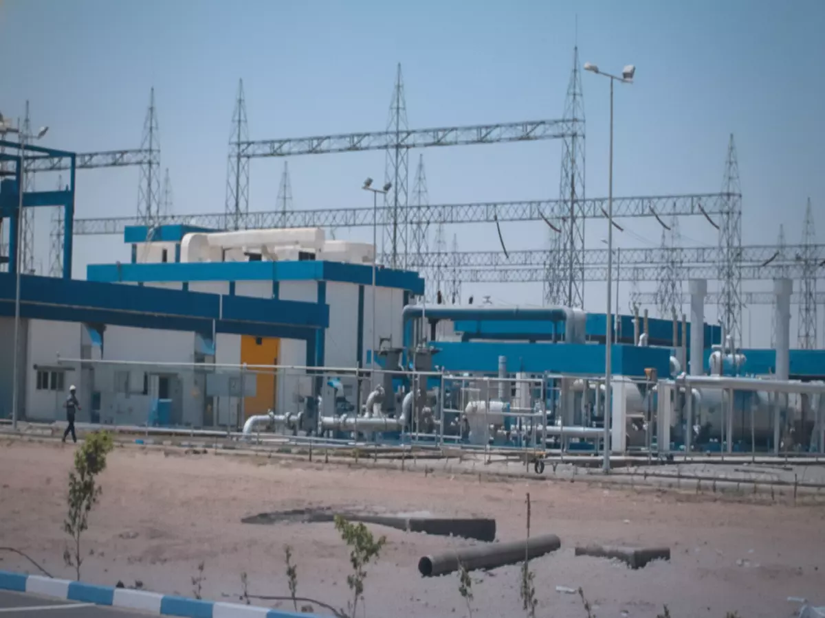 عاجل: شبوة تنقذ عدن من ظلام دام شهوراً... اتفاق تاريخي يعيد النور للمدينة!