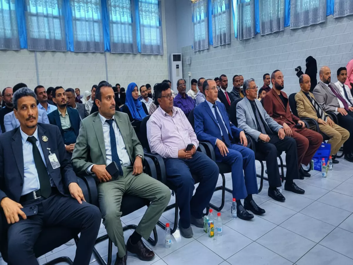 حصري: في احتفال مهيب بعدن... وزير الصناعة يُتوج أبطال المحاسبة اليمنية - شاهد اللحظات الذهبية!