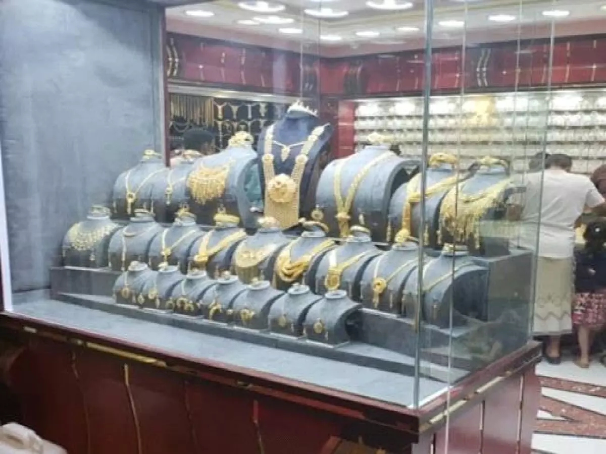 عاجل: جنيه الذهب بـ1.4 مليون في عدن و470 ألف في صنعاء - الفارق يصدم الجميع!