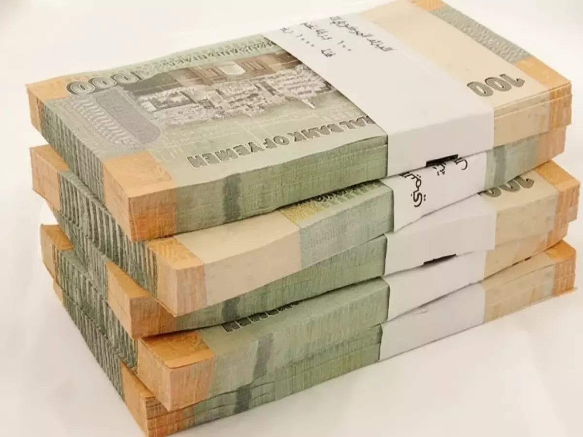 عاجل: أسعار الصرف تتجمد في اليمن - الدولار 1617 في عدن و534 في صنعاء!