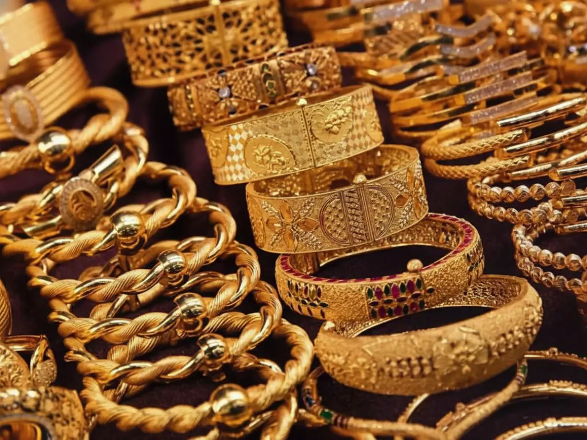 عاجل: أسعار الذهب اليوم 11/11 تكشف مفاجأة مدوية - عدن تسجل 3 أضعاف صنعاء!