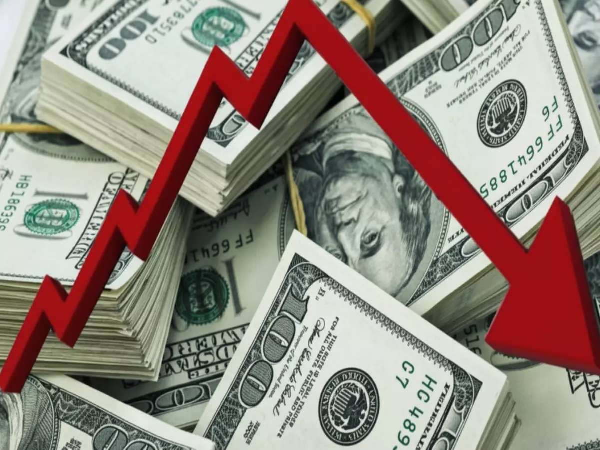 صادم: الدولار بـ1618 في عدن مقابل 535 في صنعاء... لماذا هذه الفجوة المدمرة؟