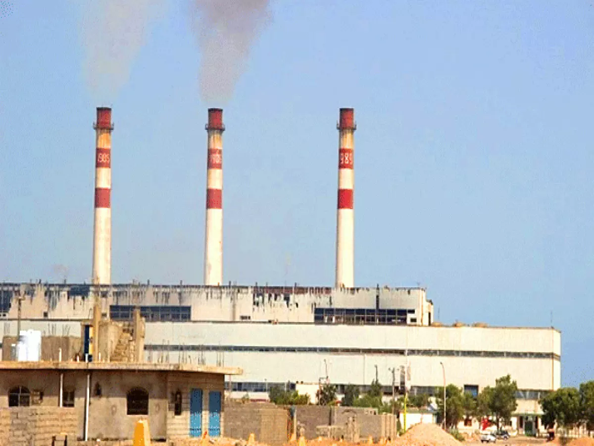 عاجل من عدن: انهيار كامل للكهرباء... ساعتان إنارة مقابل 22 ساعة عذاب يومي!