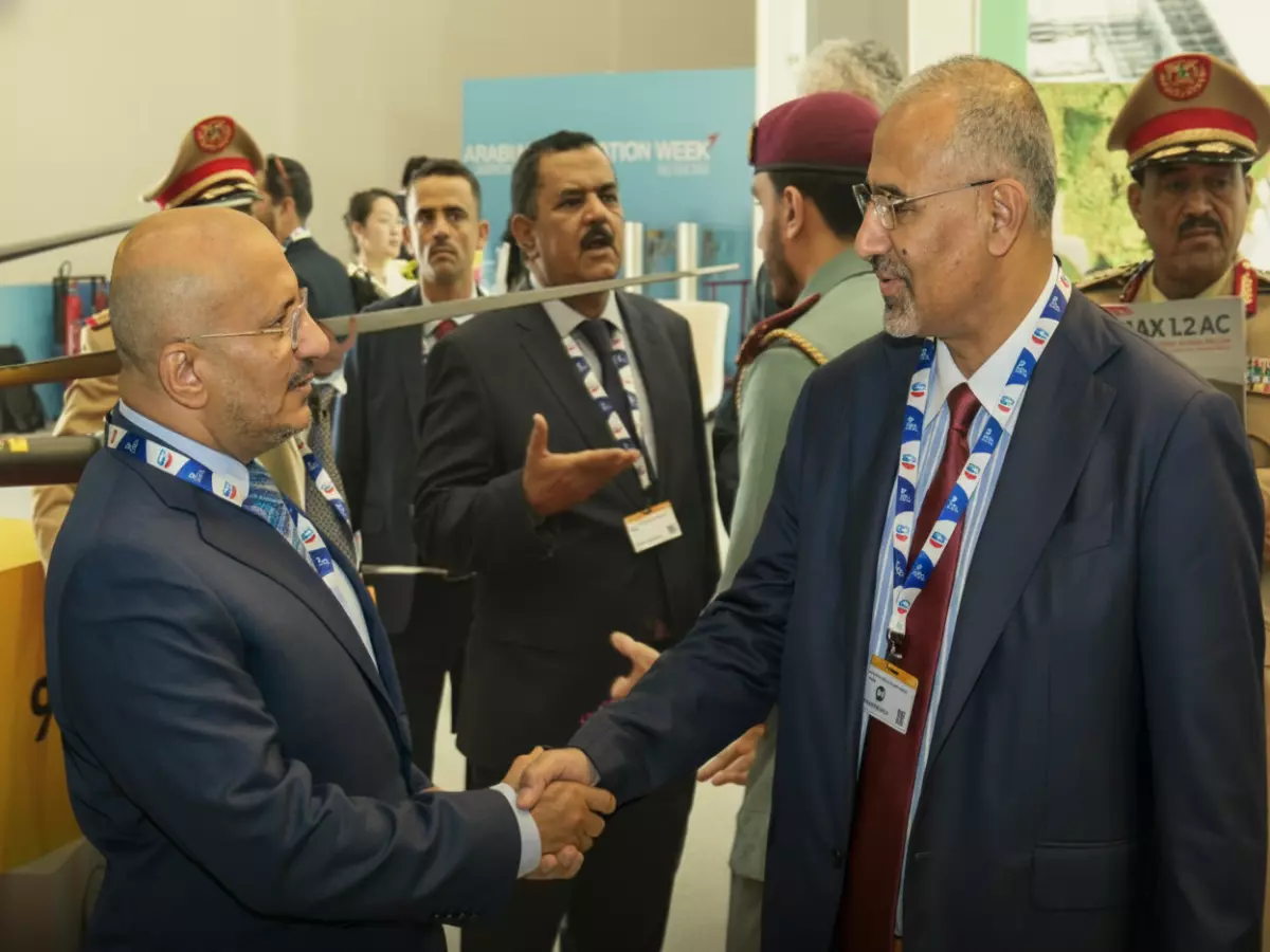 عاجل: الزبيدي وطارق والداعري في دبي منفصلين - مشهد يكشف انقسام اليمن!