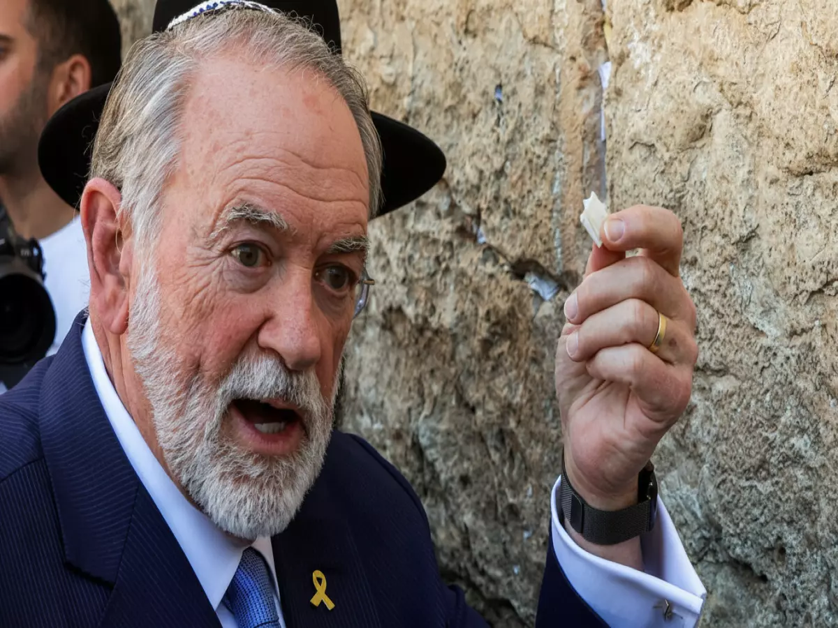 فضيحة: البيت الأبيض ينكر معرفته بلقاء سفيره السري مع جاسوس مدان في إسرائيل!