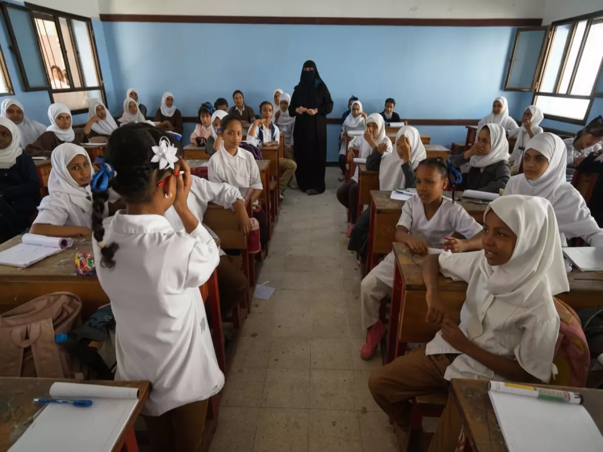 عاجل: مركز الملك سلمان ينقذ 20 ألف طفل يمني من الجهل... رقم صادم يحول المأساة إلى أمل!