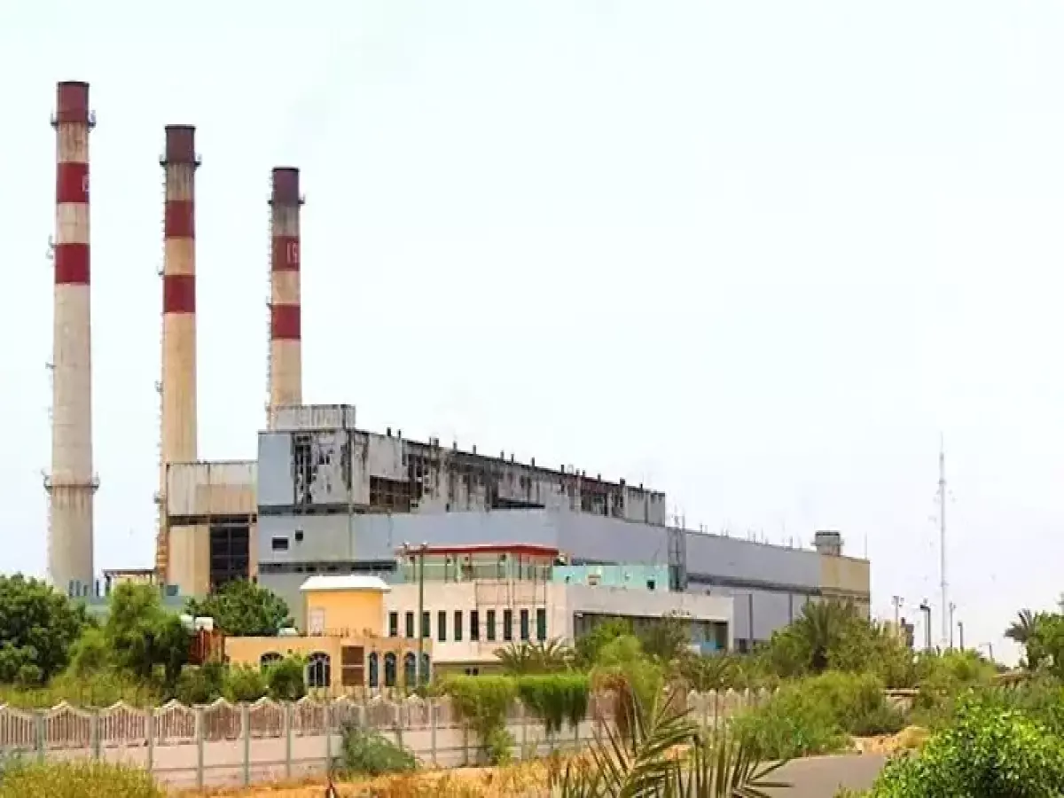 صادم: عدن تغرق في الظلام 14 ساعة يومياً... كيف يعيش المواطنون هذا الكابوس؟