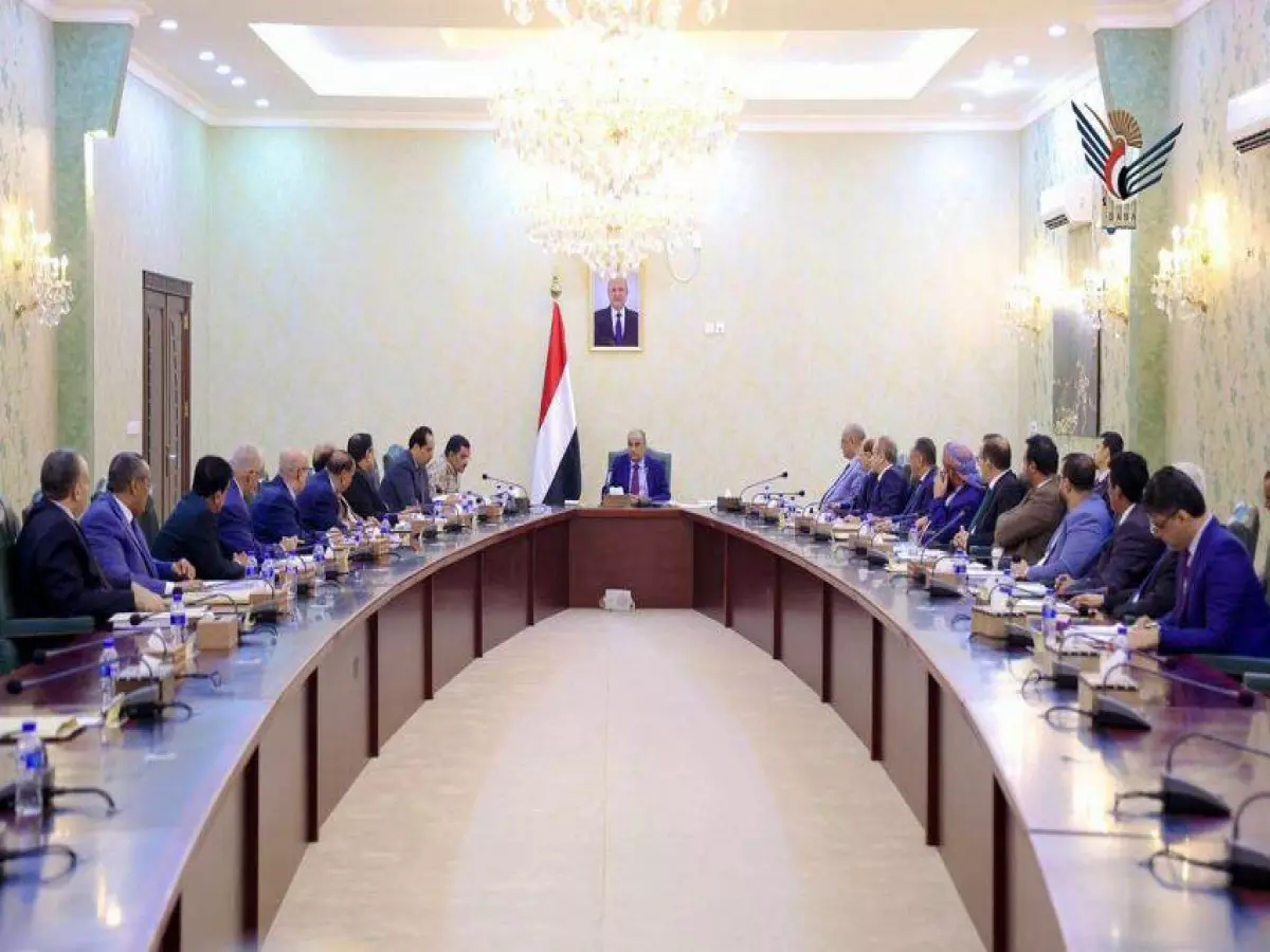 عاجل: قرارات تاريخية تنقذ الاقتصاد اليمني - بن بريك يعلن شراكة استراتيجية تنهي معاناة المواطنين!