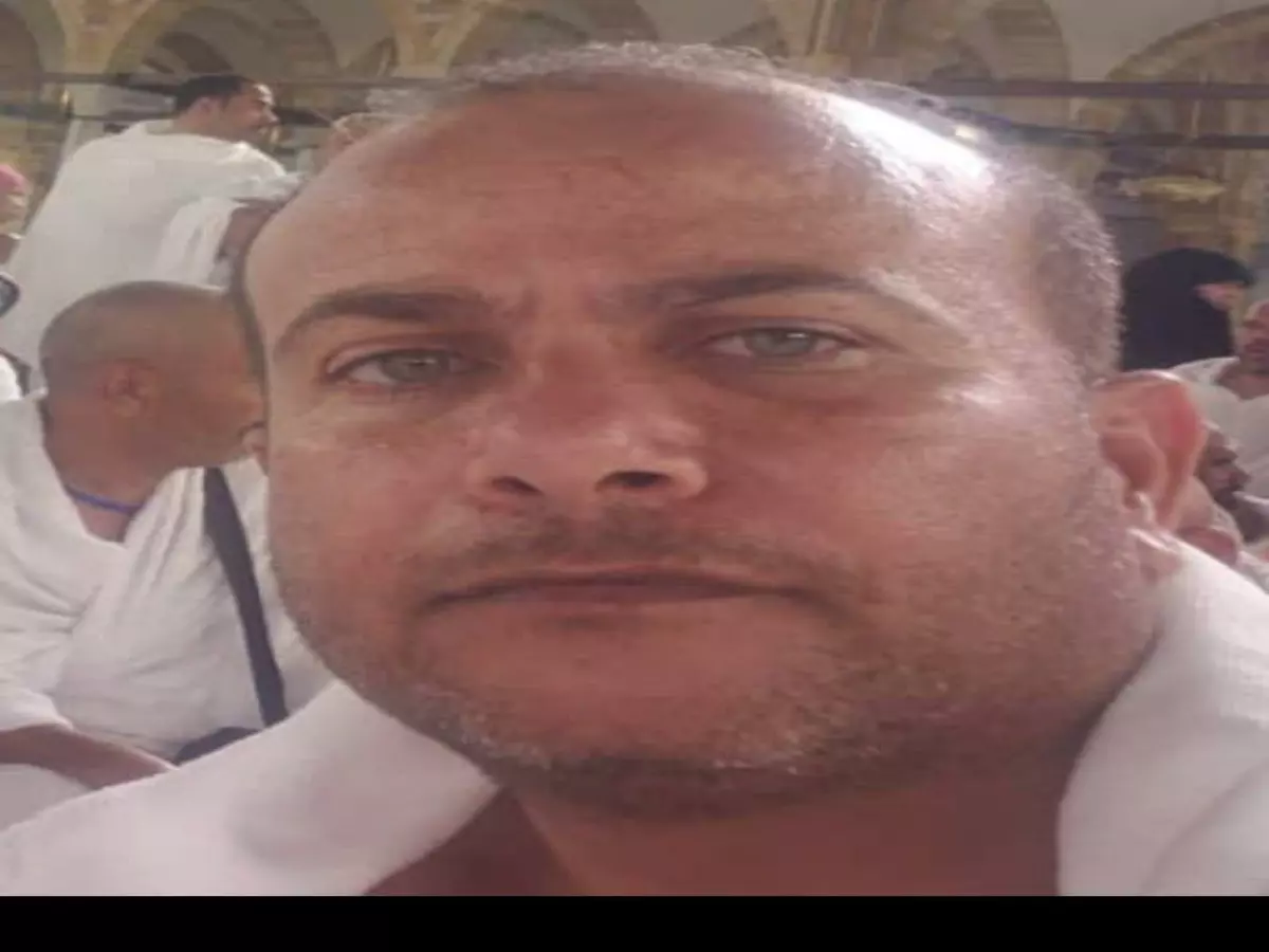 مأساة أسرية مروعة في إب: مسلح يقتل قريبين بينهم طفل ويفر هارباً... والسلطات تتحرك عاجلاً!