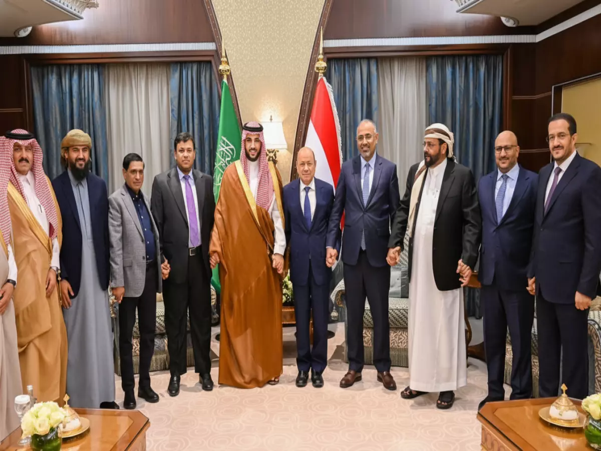 صدمة: كيف تم إقصاء هادي سراً عام 2022... والسبب الحقيقي وراء تفكك الدولة اليمنية!