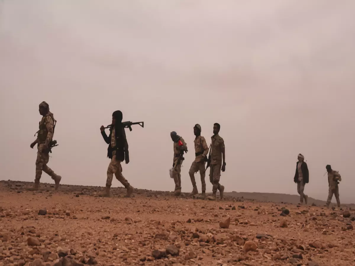 عاجل: الحوثيون يهاجمون مرتين خلال 4 أيام… والجيش اليمني يستخدم طائرات مسيرة لأول مرة!