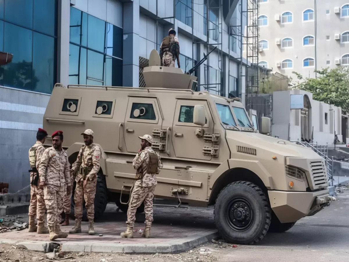 عاجل: الانتقالي ينسحب نهائياً من عدن... درع الوطن يسيطر ويدفن حقبة الميليشيات إلى الأبد!