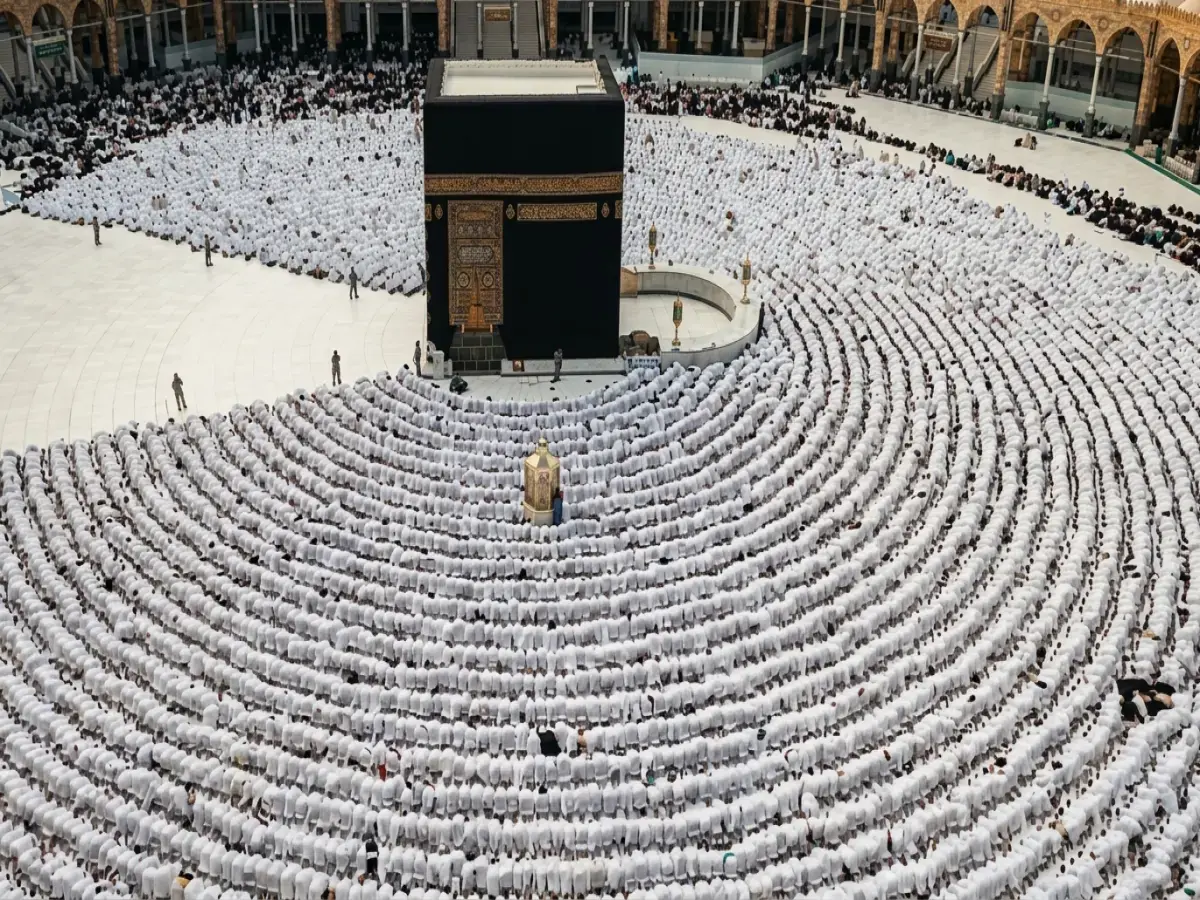 عاجل: وزارة الموارد البشرية تحدد ضوابط إجازة الحج للقطاع الخاص… 10-15 يوم بشرط خدمة سنتين وموافقة صاحب العمل!