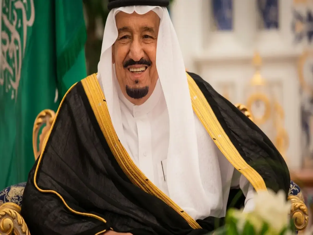 عاجل: السعودية تغير تاريخ العمل العالمي.. هل تم إلغاء الكفالة نهائياً؟