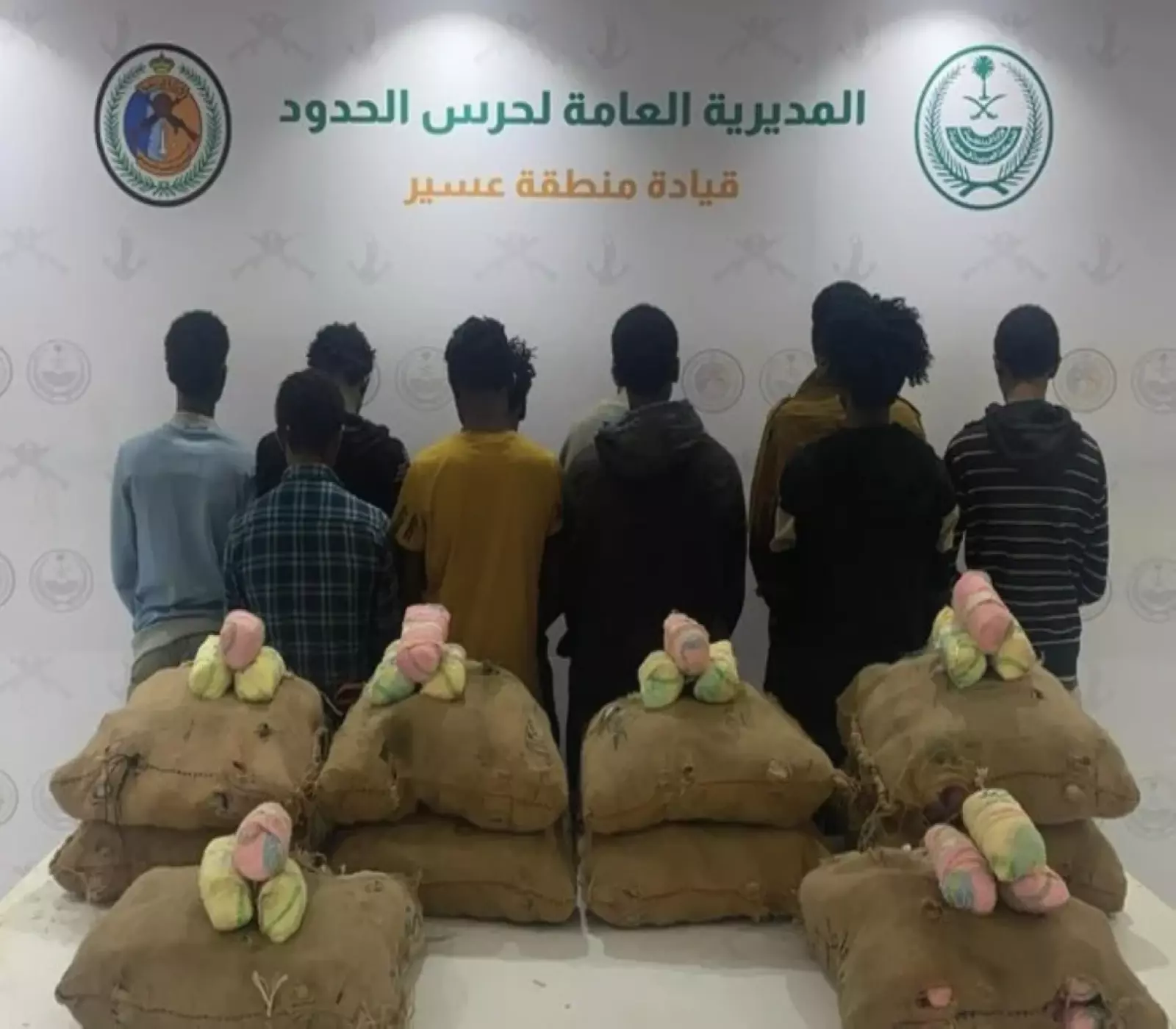 القبض على عدد من مهربي ومروّجي الموادّ المخدرة