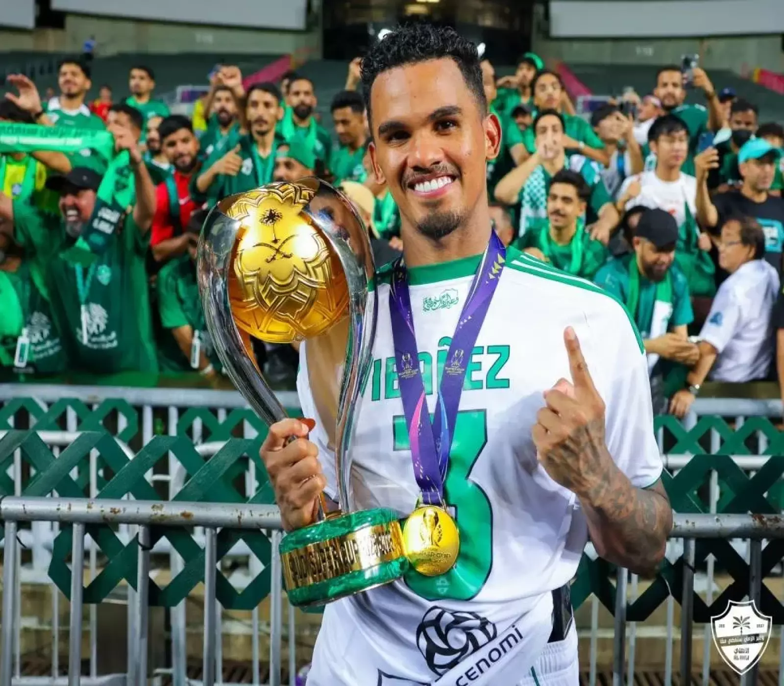 احتفالات جماهير الأهلي بكأس السوبر السعودي في هونغ كونغ