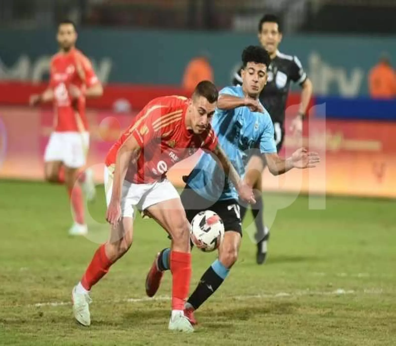 بث مباشر لحظة بلحظة لمباراة الأهلي وغزل المحلة