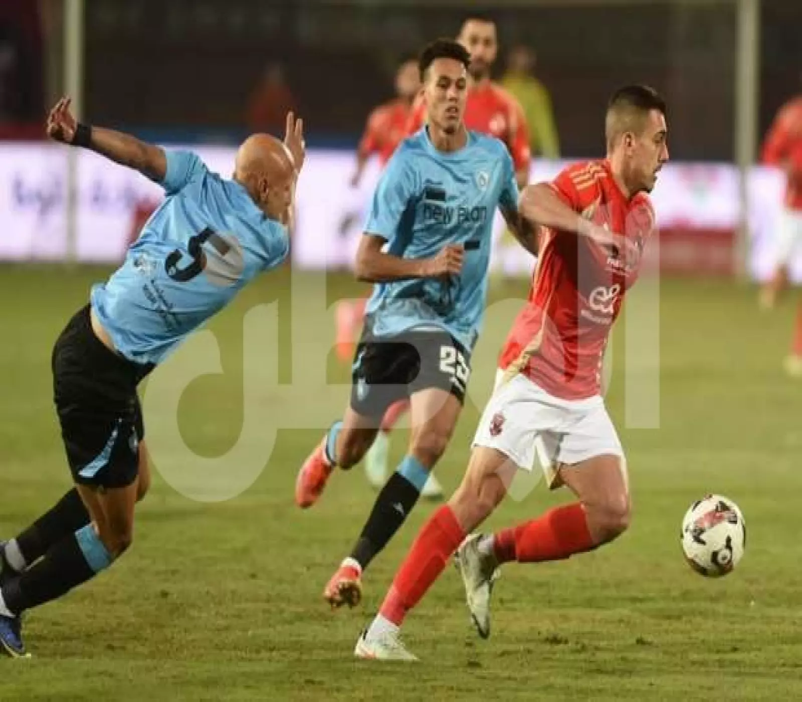 بث مباشر online لمباراة الأهلي وغزل المحلة في الدوري المصري