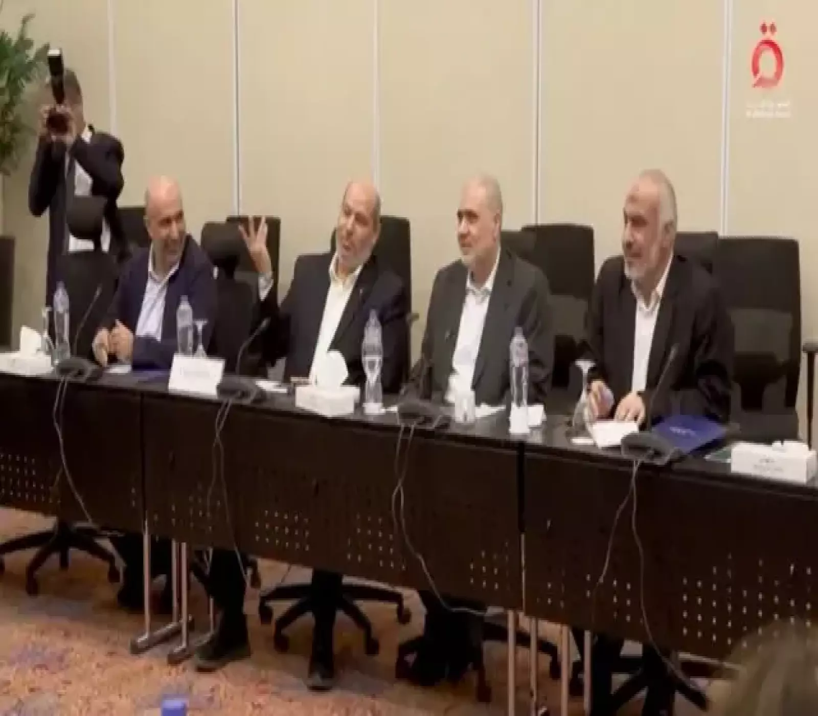 وفد حركة حماس خلال مفاوضات غير مباشرة مع إسرائيل في مدينة شرم الشيخ المصرية