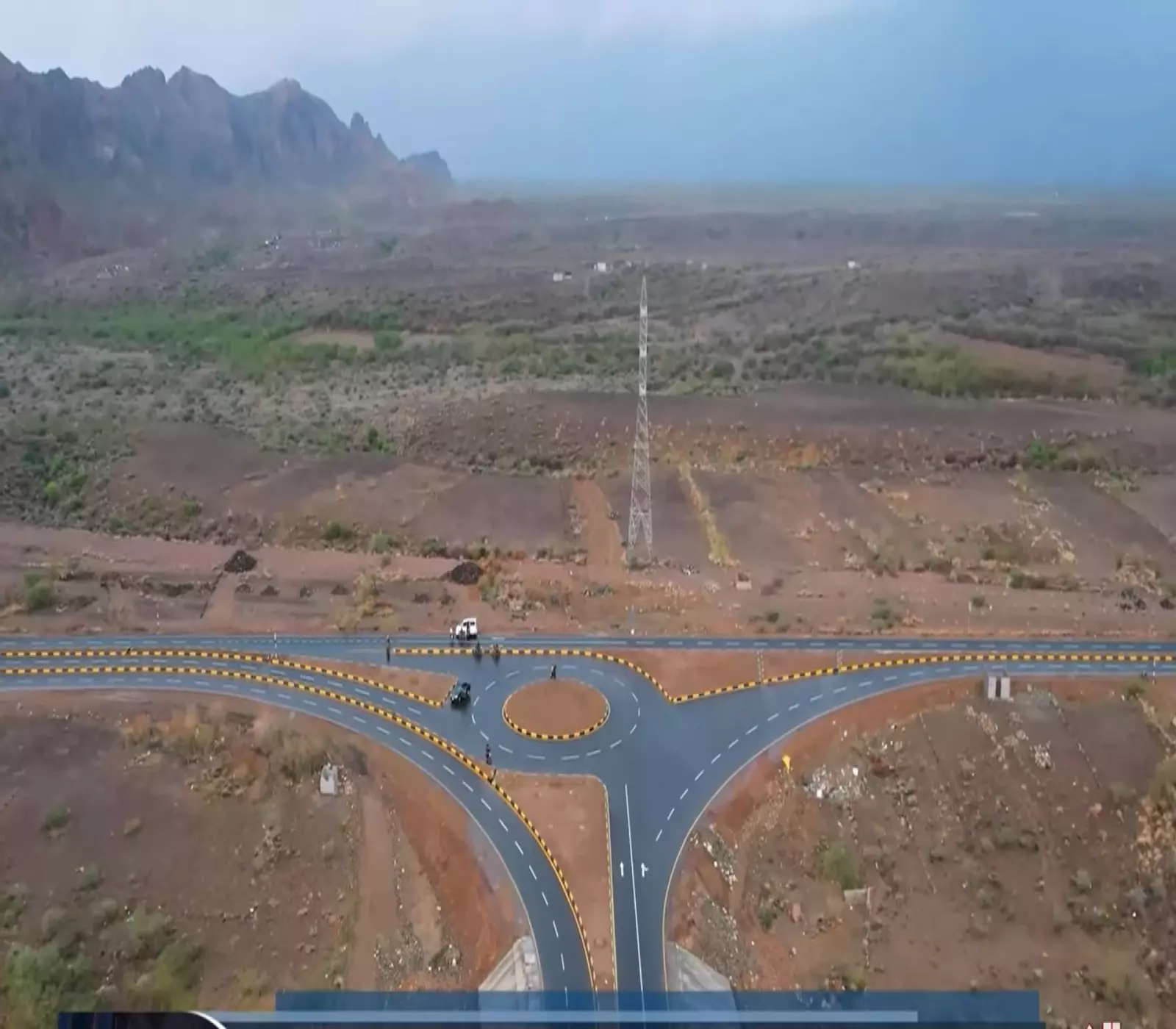 مشروع تطوير طريق الشيخ محمد بن زايد