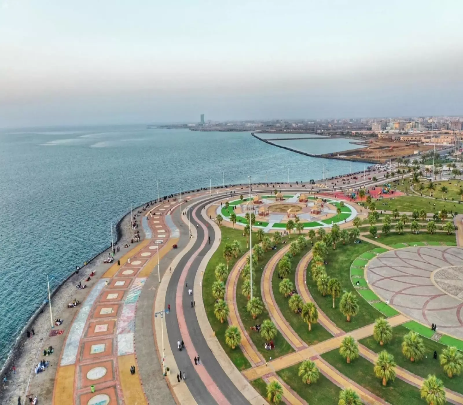 بعد شغفٍ لا يعرف الحدود.. موهوبة أبو عريش تخطف الأنظال بإبداعها في التصوير