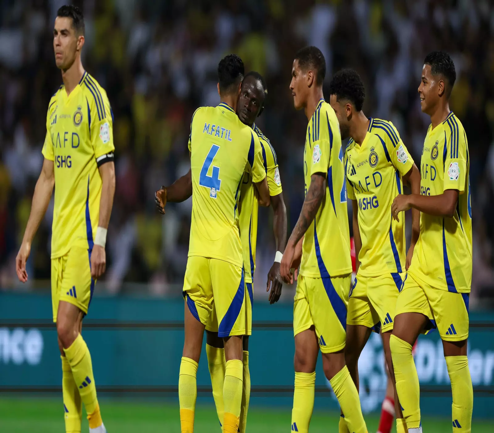 صدمة جماهير النصر.. إدارة النادي تخطط للتخلي عن محترفها الكبير!