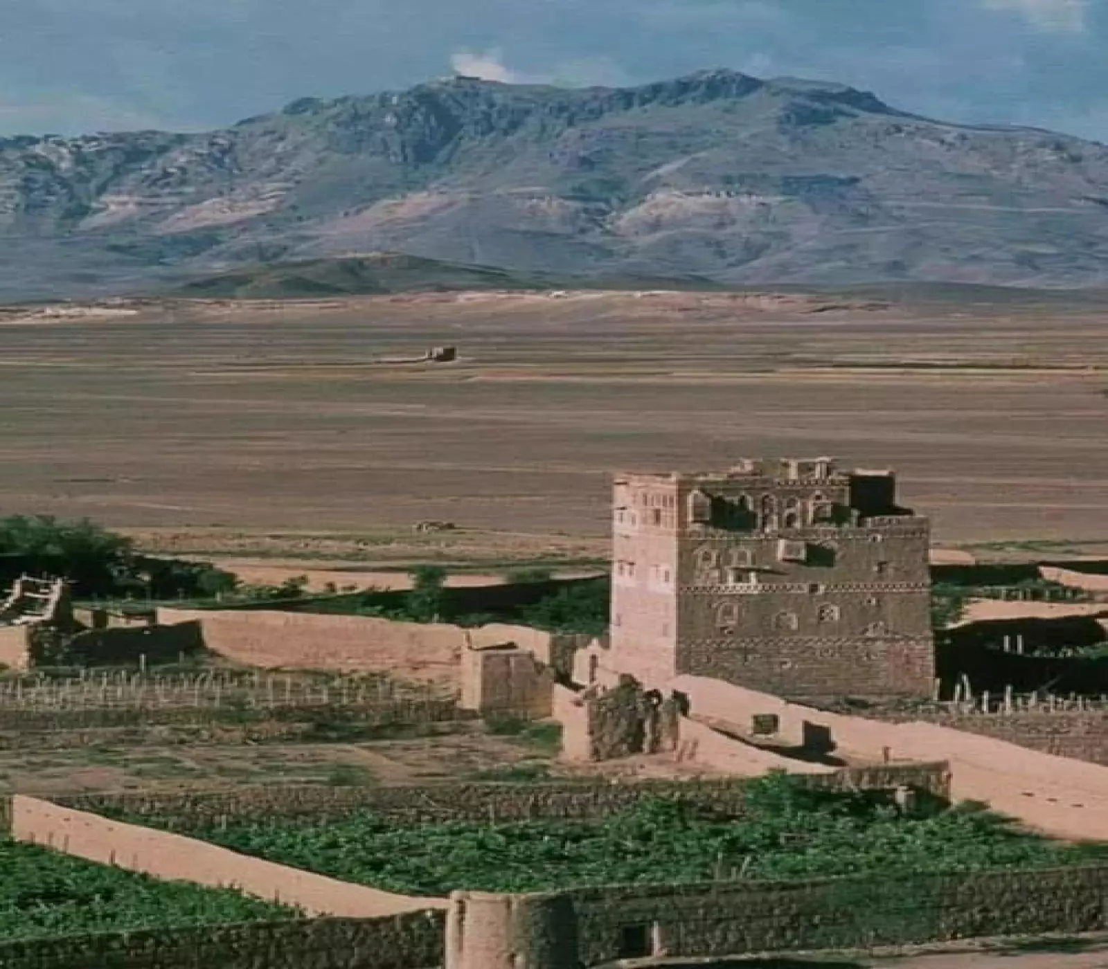 صورة نادرة من العاصمة صنعاء التقطت في السبعينيات قبل التوسع العمراني