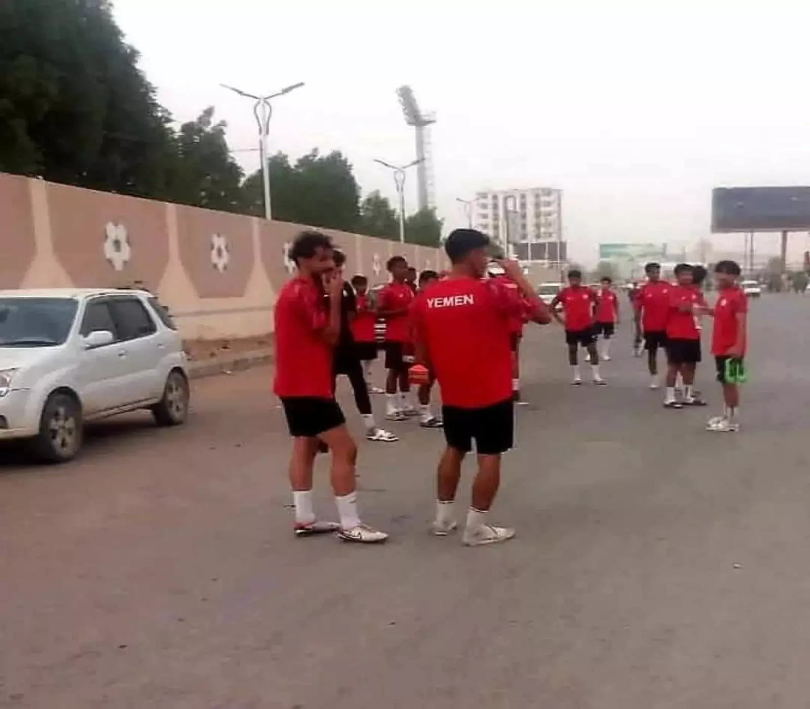 أول محافظة يمنية تُغلق أبوابها بوجه المنتخب الوطني.. والاتحاد العام لكرة القدم يطالب بتحقيق عاجل.. ماذا حدث؟!