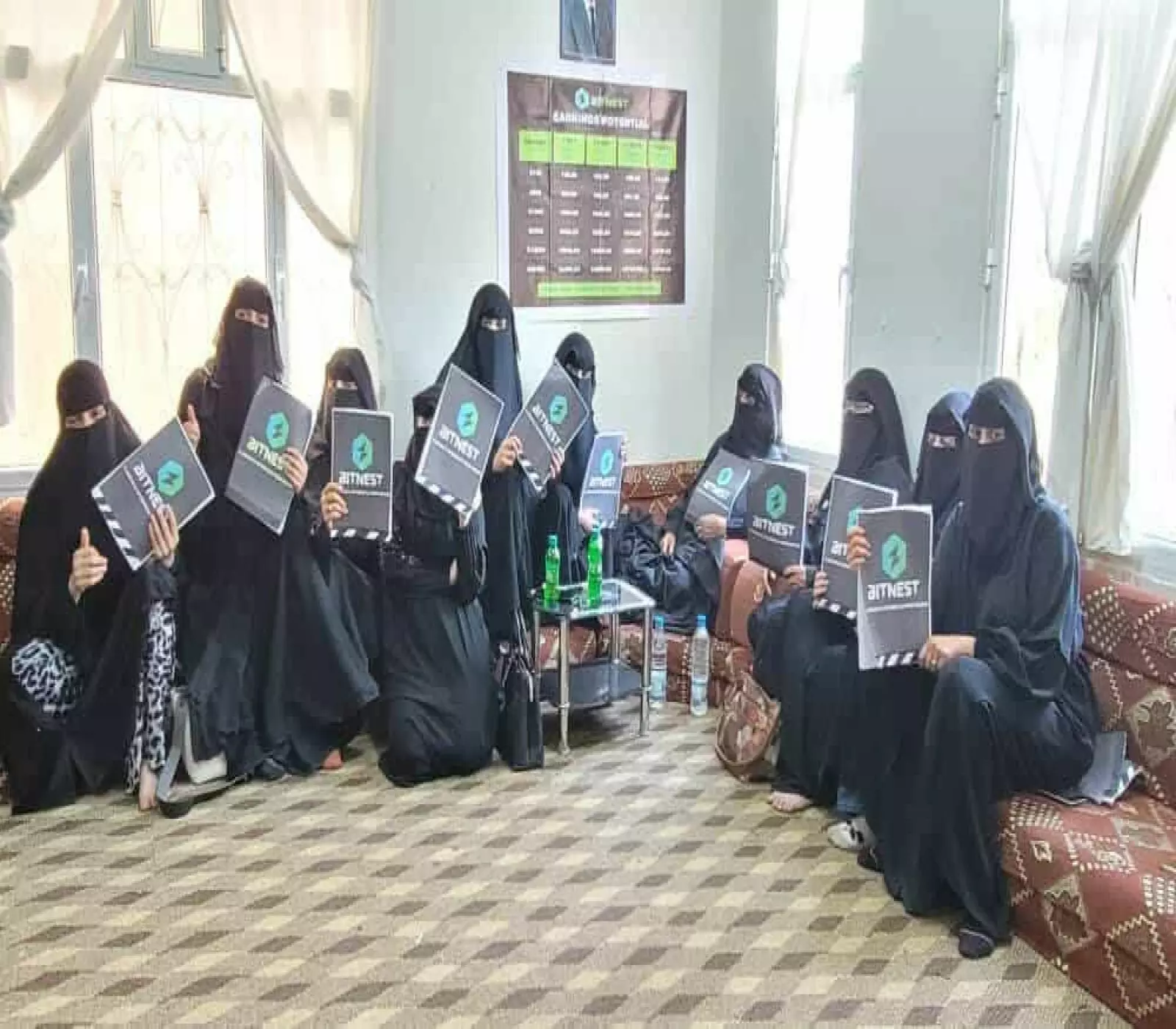 شاهد بالفيديو: اصطياد 25 مليون دولار من حقائب نساء صنعاء بعد استدراجهن إلى "فخّ مُحكم "عبر منصات احتيال رقمية !