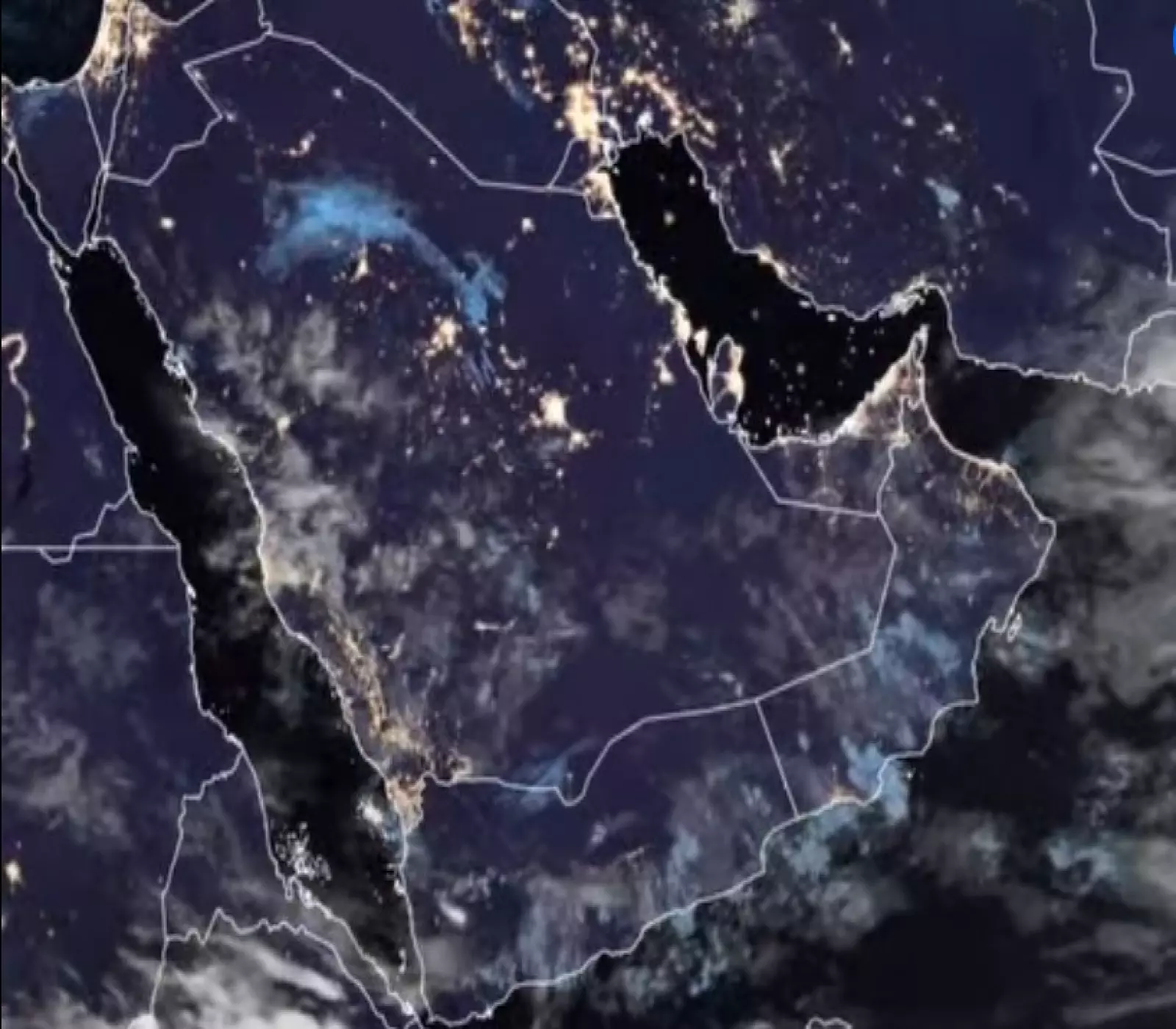 صور الأقمار الصناعية المباشرة تُظهر العواصف الرعدية وهي تضرب الآن 8 محافظات يمنية بشكل كثيف! (شاهد)