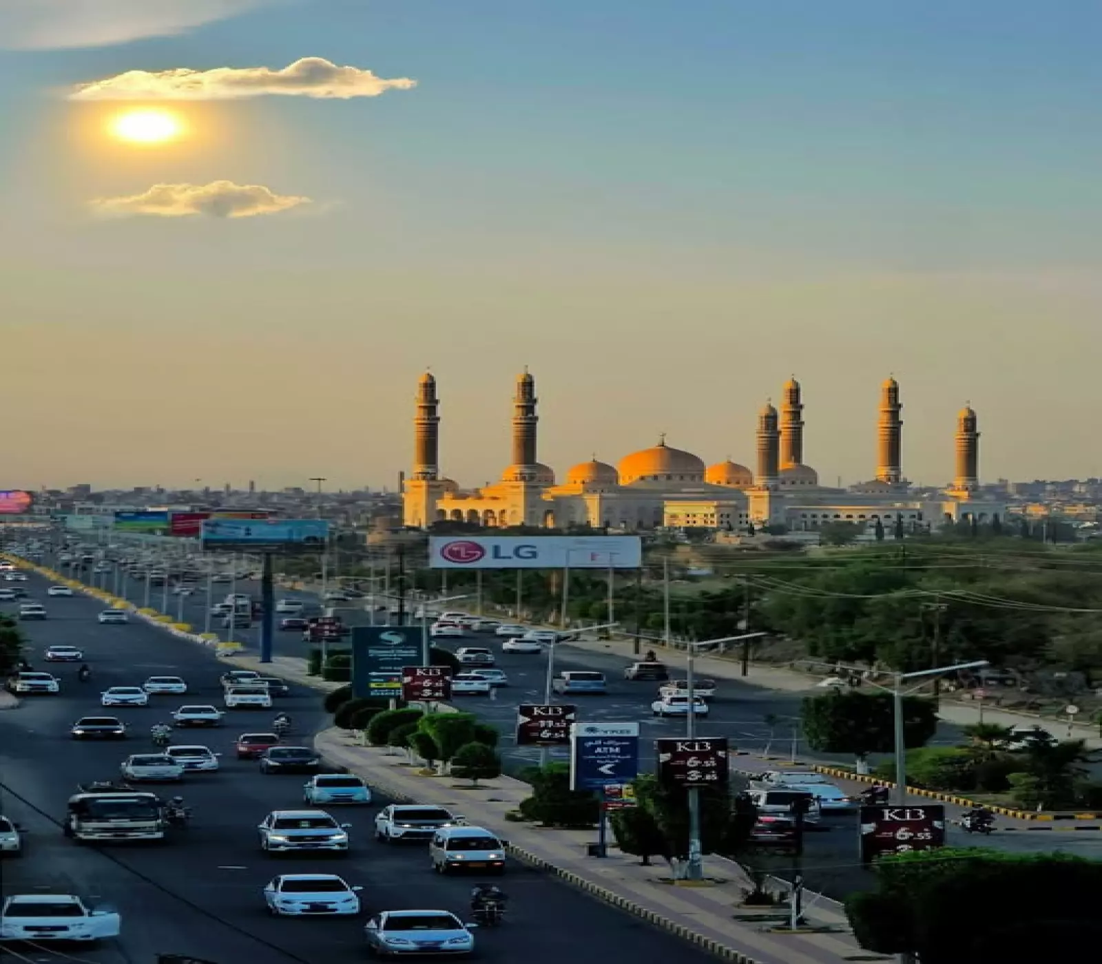 فضيحة الـ40 ألف فيالة: كيف سرق "وزير صنعاء" الأدوية وتورط 71 قيادياً في في "مملكة الأدوية المهربة"؟