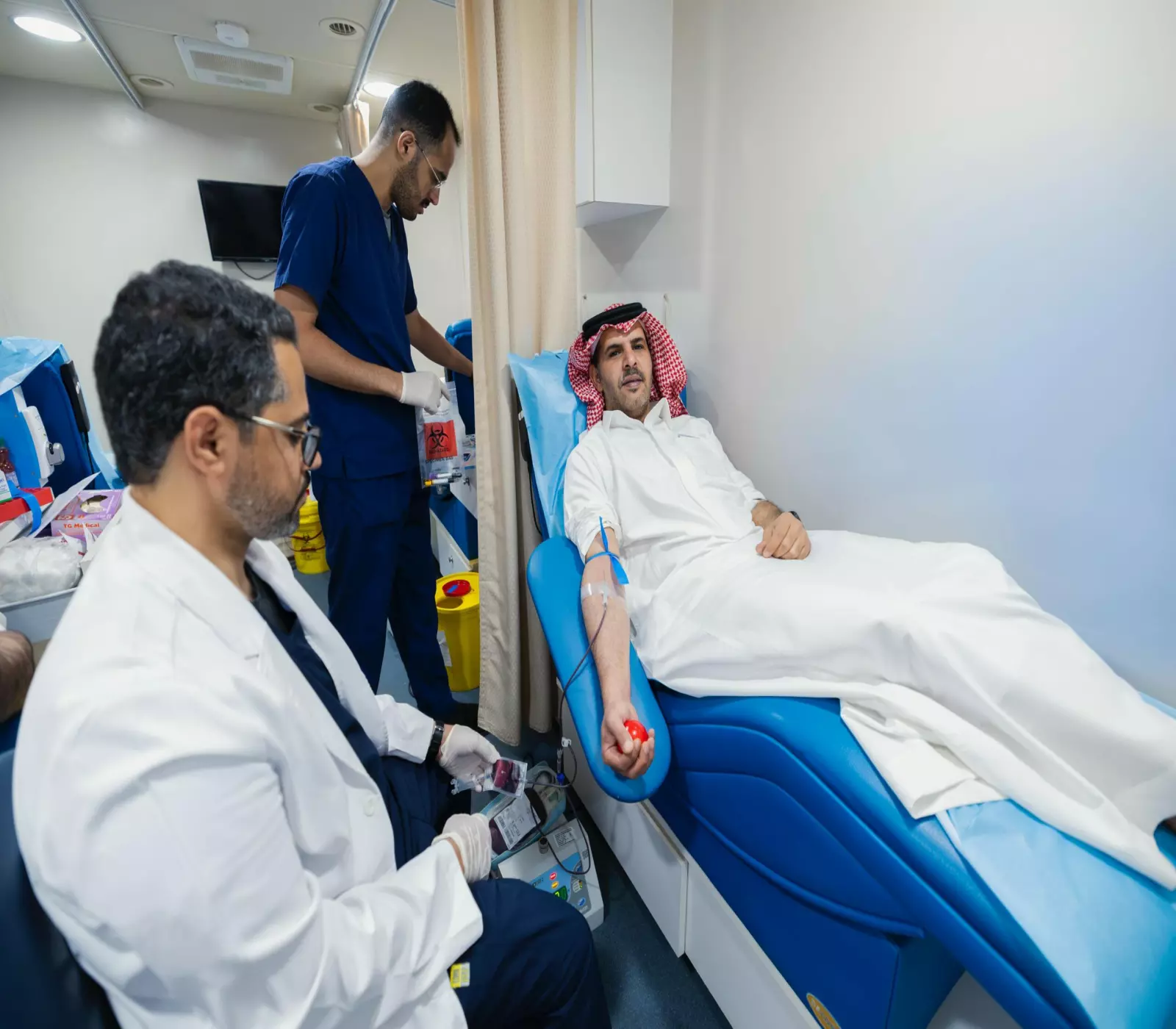 1.2 مليون ريال لصقر نادر.. كيف حققت مزادات الصقور السعودية 29 مليون في 21 يوماً؟
