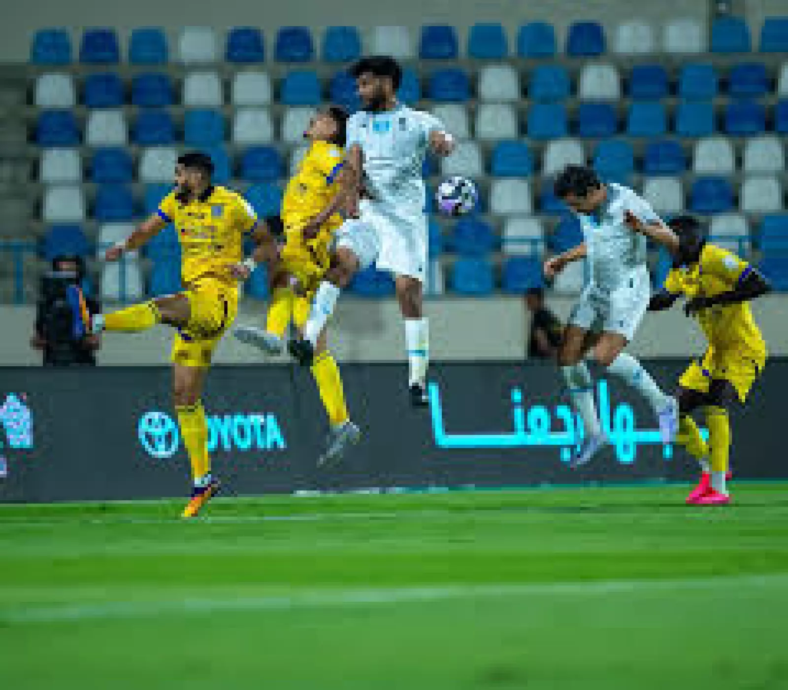 عاجل: نيوم يقدم عرضاً ناريّاً أمام جماهيره لأول مرة... والتعاون في صدام مصيري مع الاتفاق!