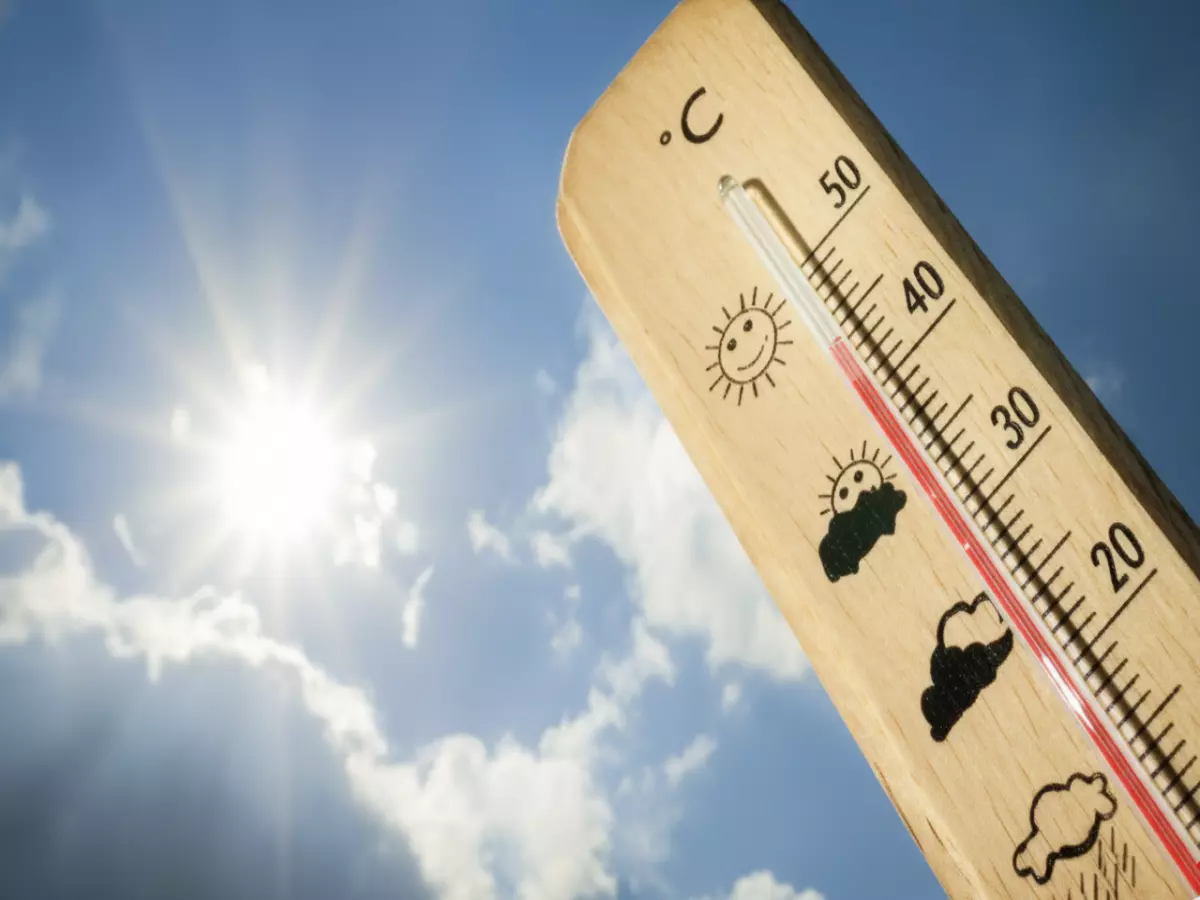 عاجل: صدمة حرارية في السعودية... الفرق المجنون 32 درجة بين مكة والسودة!