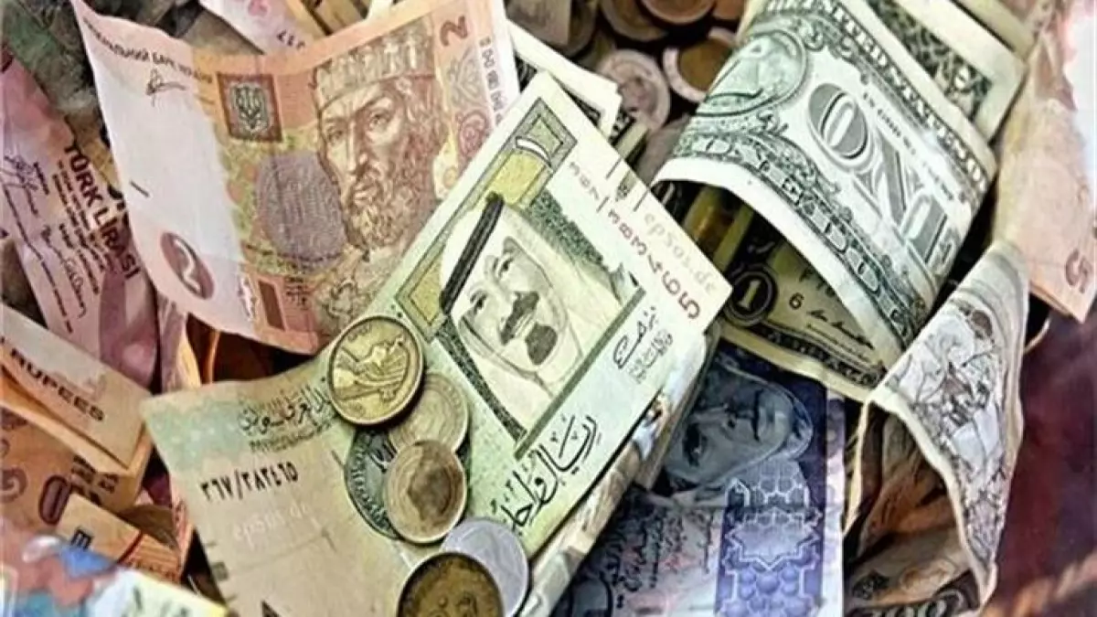 الريال السعودي والدولار الأمريكي يرتفعان بشكل جنوني إمام الجنيه في صدمة أرعبت المصريين.. تعرفوا على السعر الذي وصل له !