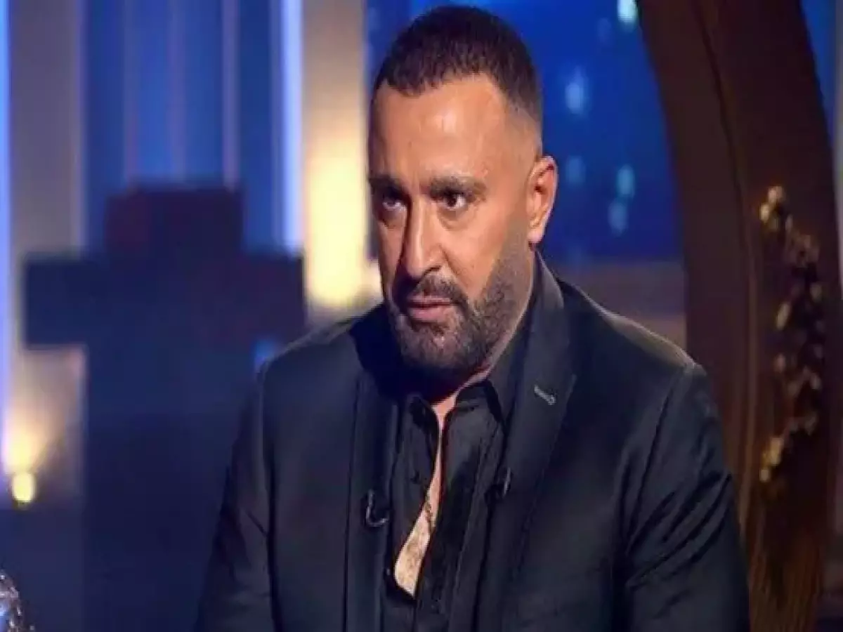 النجم المصري الشهير "أحمد السقا" يعلن اعتزاله رسمياً ويُبكي قلوب محبيه.. لن تصدقوا السبب !؟