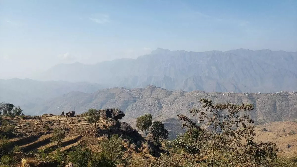 Yemen Dust Storm: Extreme Weather Threat & Sudden Temperature Drop