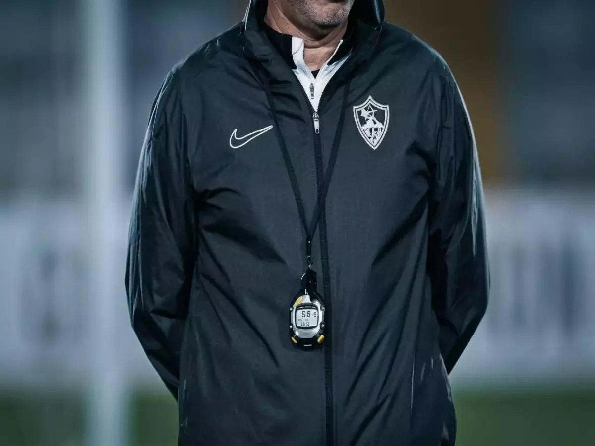 قرار خطير من جمال يُغضب الجماهير: ماذا فعل بـ مهدي سليمان أمام بلوزداد؟… الحقيقة صادمة!