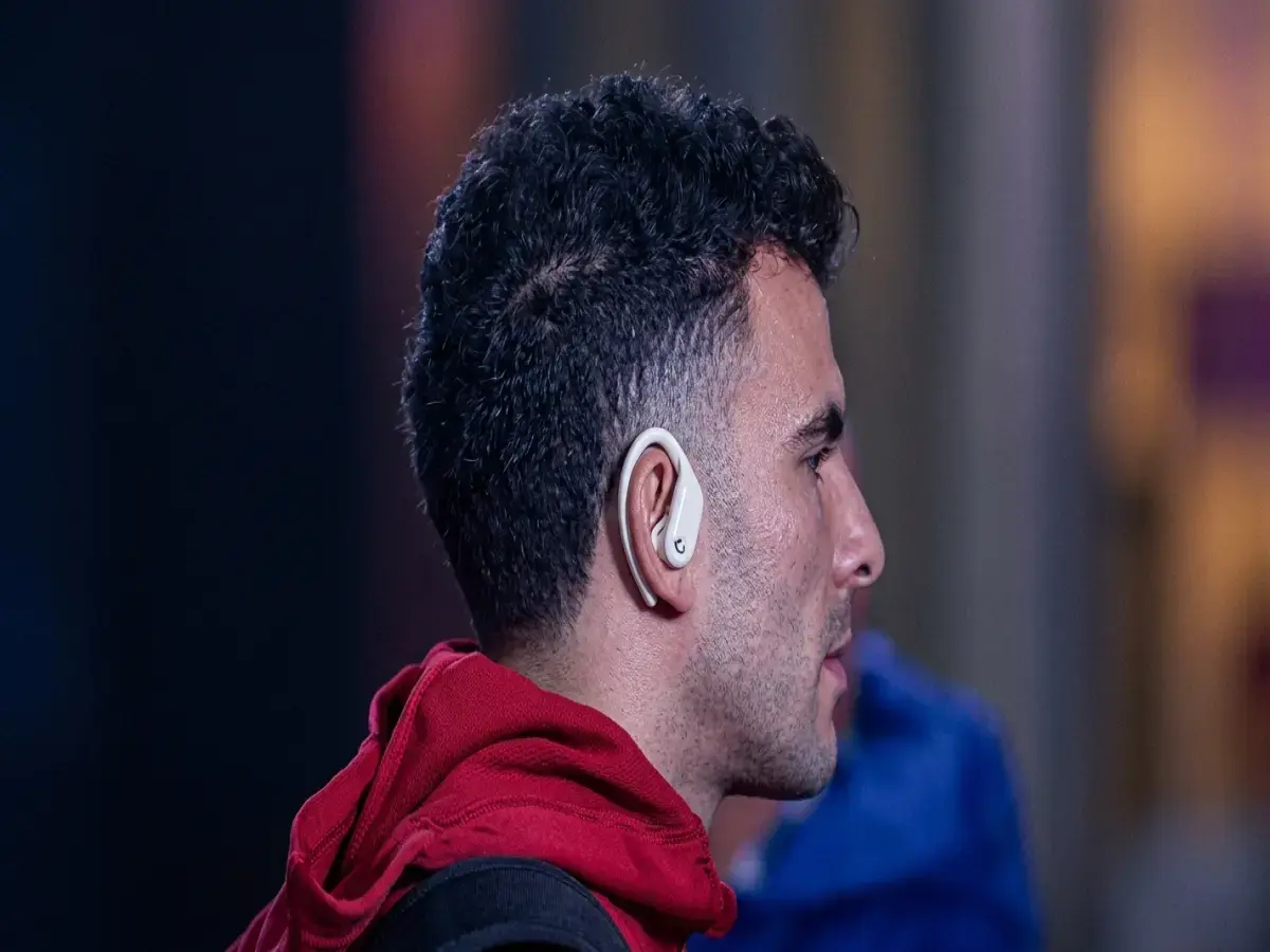 الأب الحديدي يكشف: زيزو رفض مليونية ليفتح حلم الأهلي - والده كان المفاوض الوحيد في الزمالك!