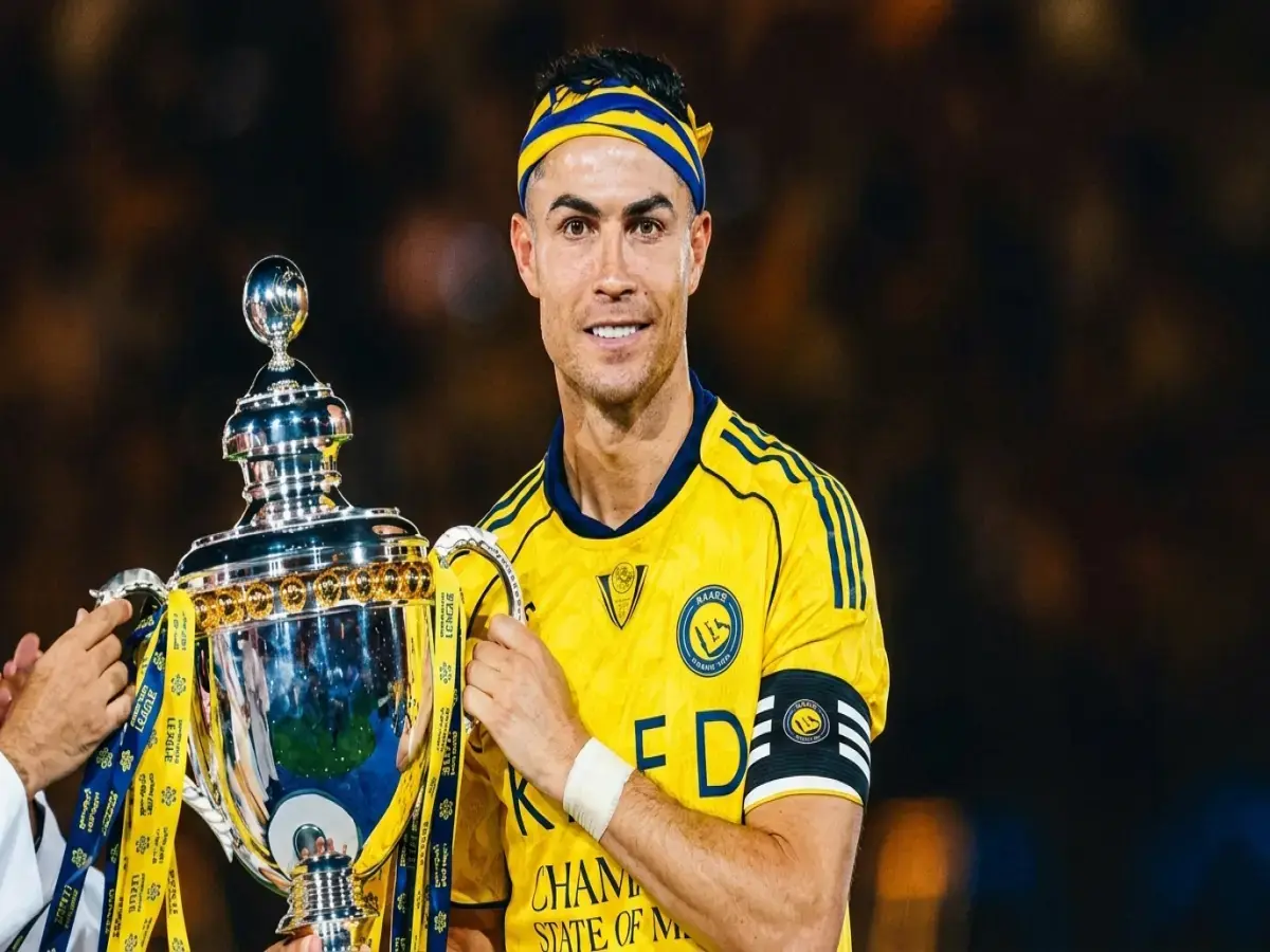 حصري: رونالدو يحقق رقمًا أسطورياً بعد تتويج النصر… 600 هدف في الدوريات! ESPN تكشف: السعودية كتبت تاريخاً جديداً