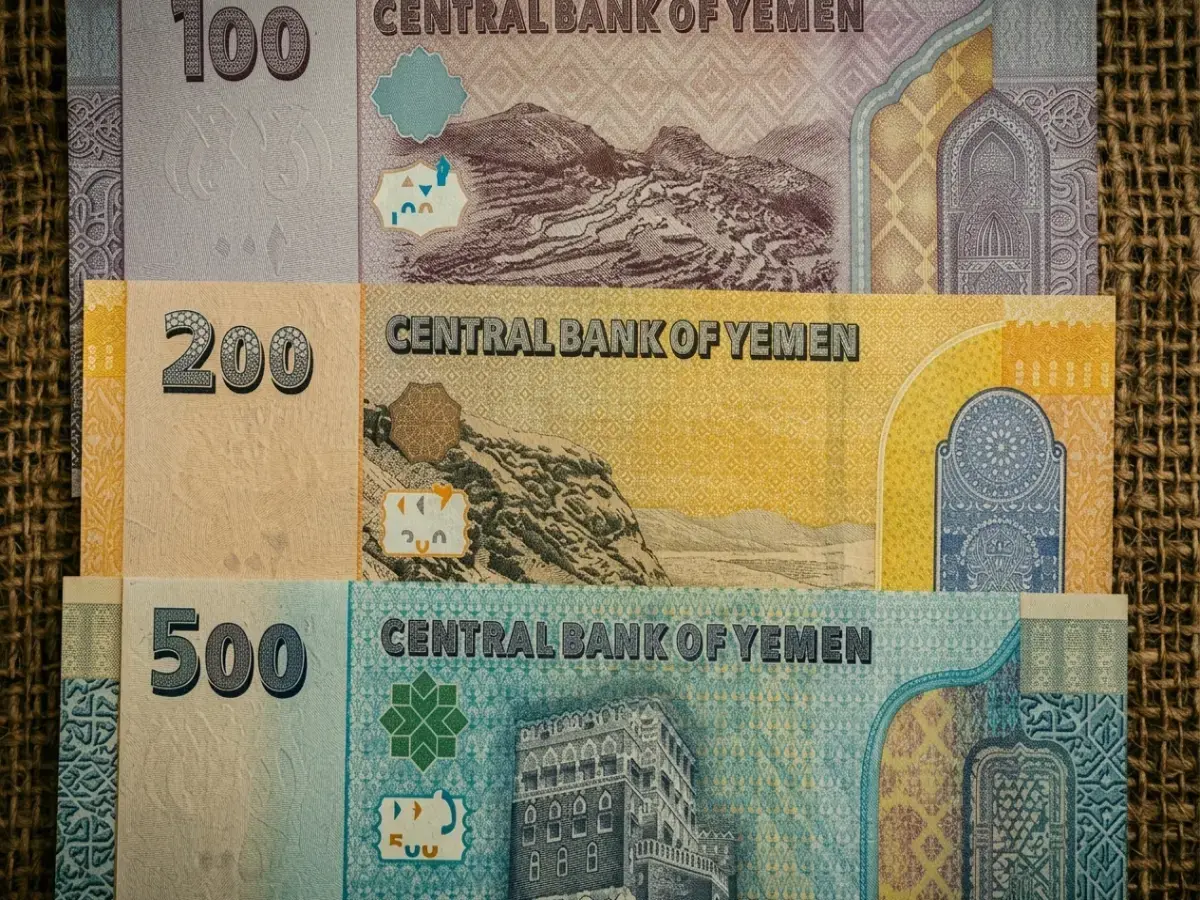 عاجل: أسعار صادمة للعملات الأجنبية أمام الريال اليمني… كيف ترتفع الأسعار مع استقرار العملة؟