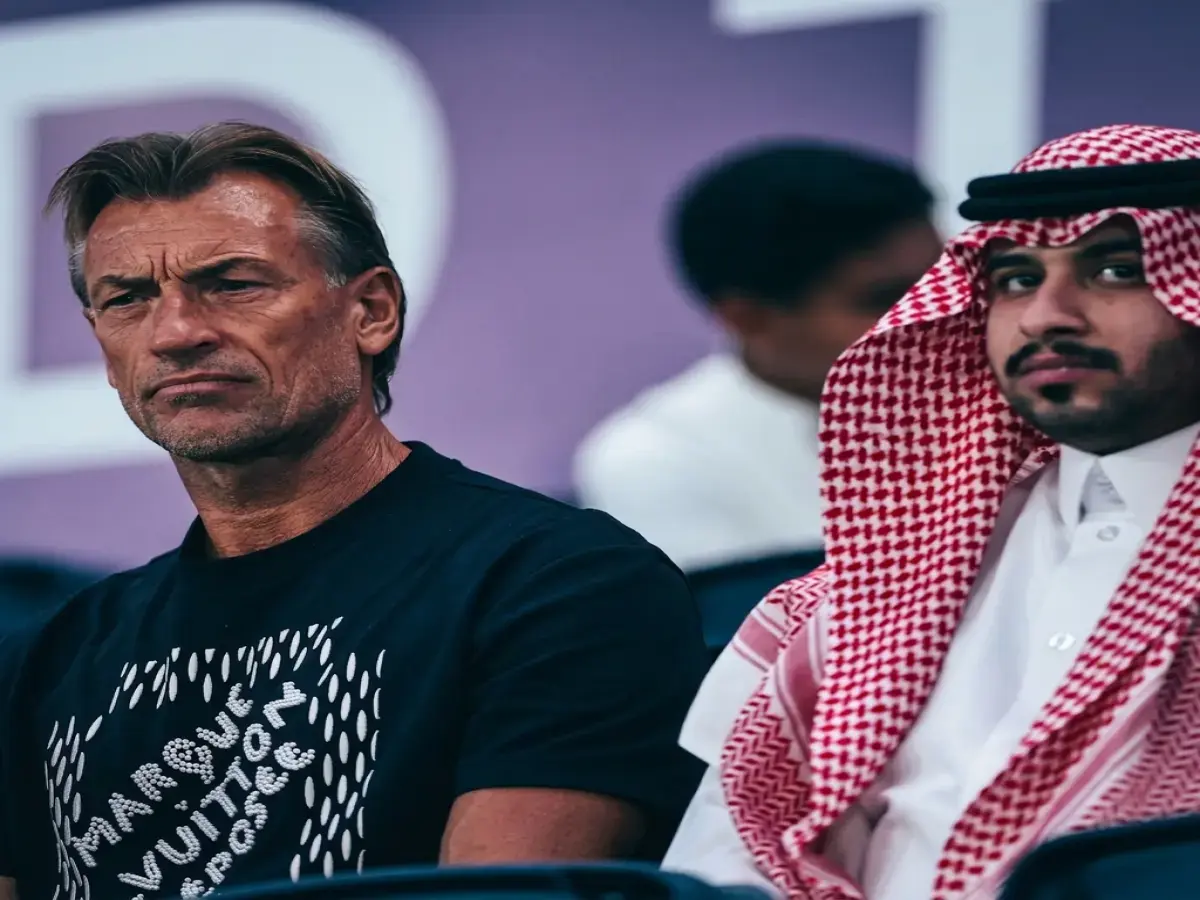 عاجل: الرحلة السرية للأسود السعودية نحو المونديال… معسكر نيويورك يبدأ بأول حصة تدريبية!