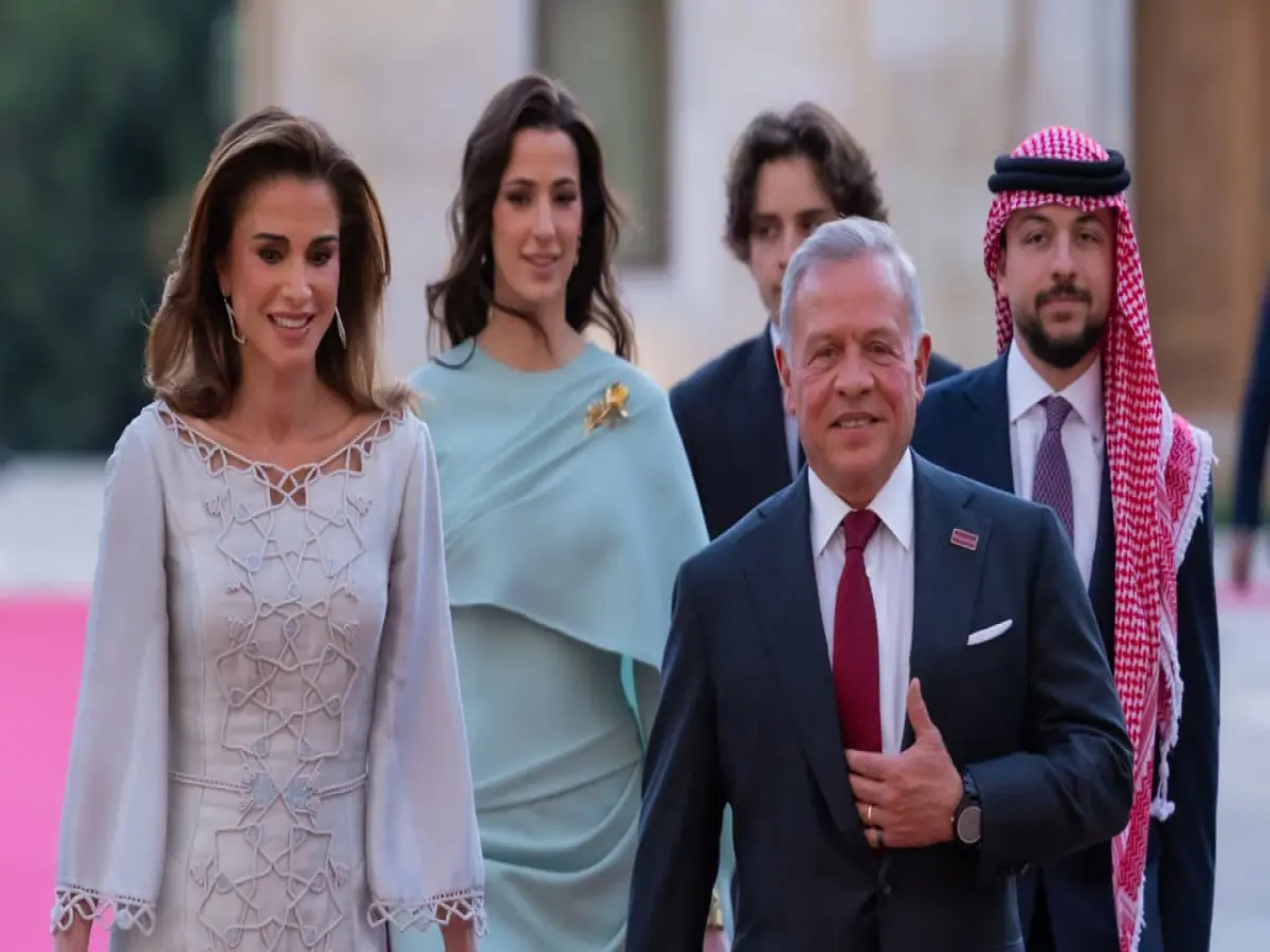 إعلان مثير: تركي آل الشيخ يصدم الجميع بزيارة منزل أحمد حلمي ومنى زكي... ماذا قال على العشاء؟