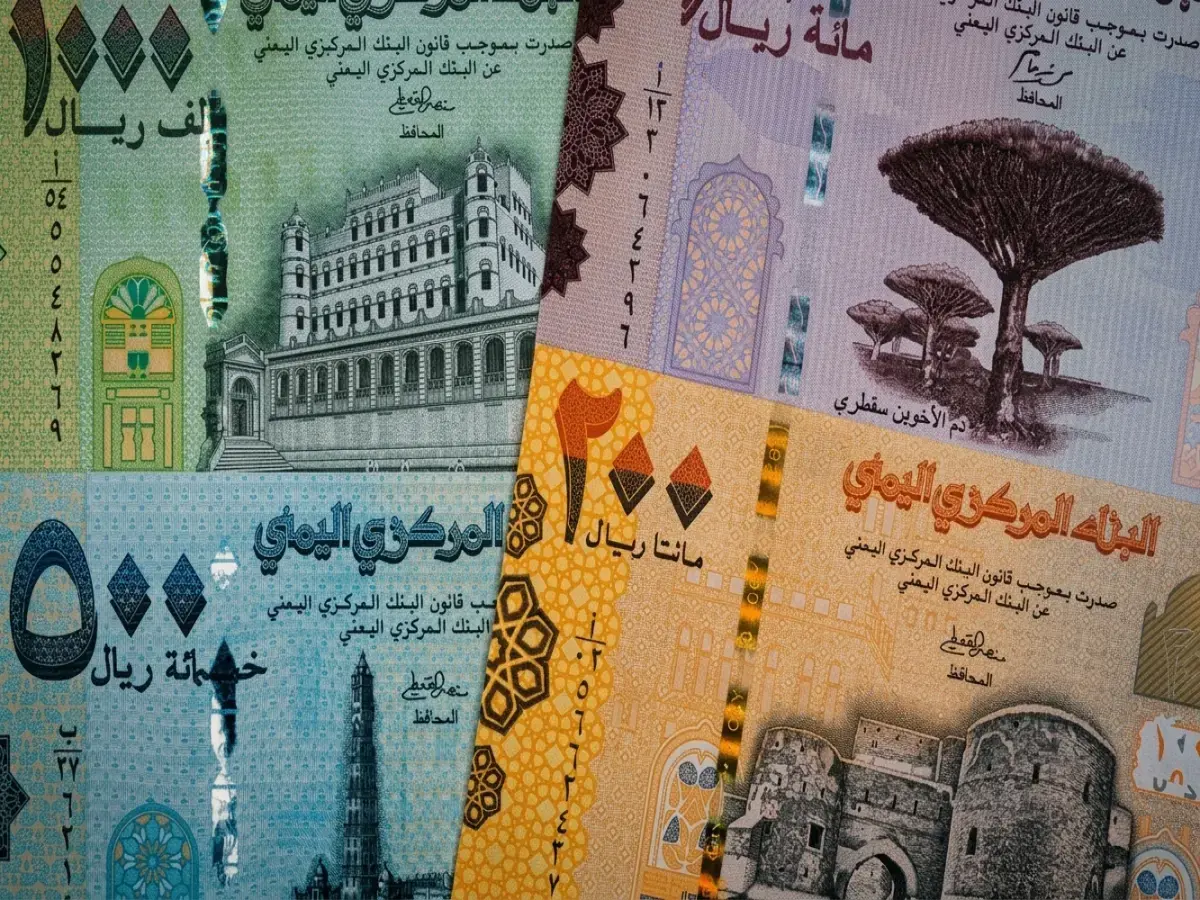 عاجل: أسعار صادمة للعملات في اليمن... دولار الحكومة 1520 ريال أم دولار الحوثيين 540 ريال؟