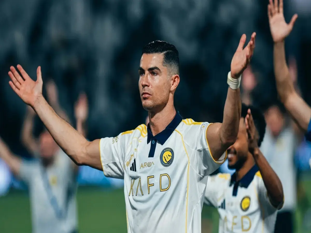 رسميًا: بنزيما يكشف مرشحه لرئاسة ريال مدريد في صورة مذهلة… هل يختار بيريز أم يفاجئ الجميع؟