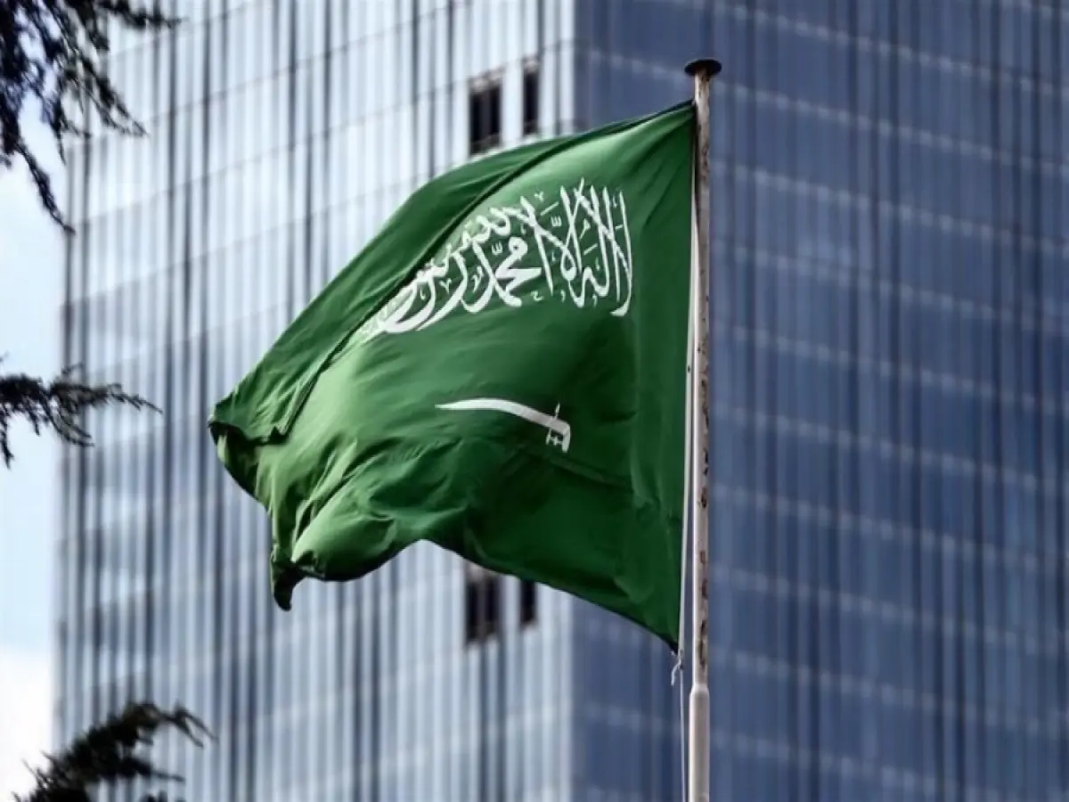 عاجل: السعودية تصعّد وتدين هجمات صاروخية خطيرة على الكويت.. والدفاعات الجوية في حالة الاستنفار القصوى!
