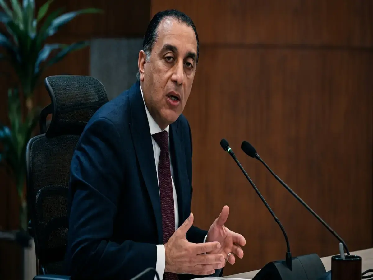 عاجل: رئيس الوزراء يُعلن 3 قرارات خطيرة خلال ساعات... وزيرة التضامن تنضم لريادة الأعمال و«قلب القاهرة» يصبح مزاراً عالمياً!