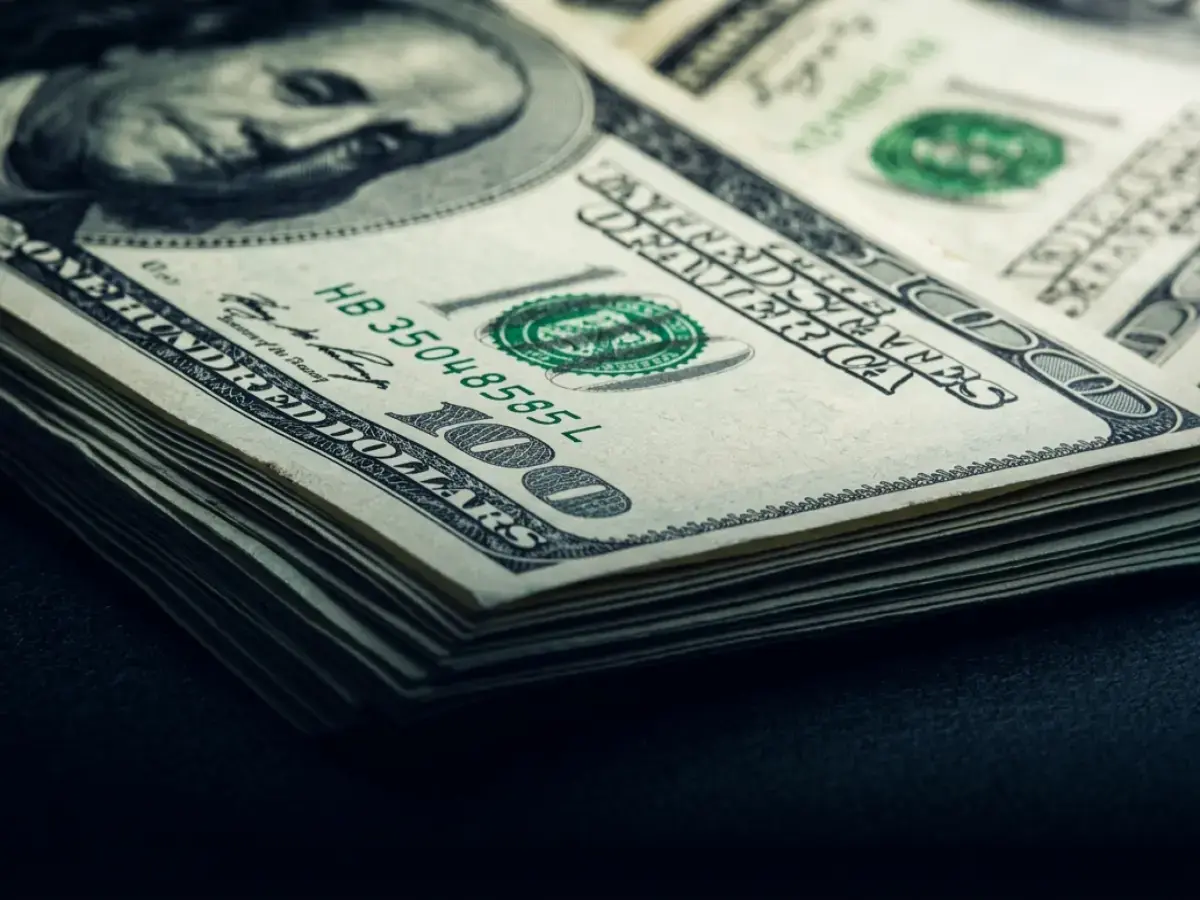 📊 عاجل: أسعار الصرف مساء الثلاثاء في عدن… ريال سعودي يبلغ 413 للبيع، دولار يتجاوز 1573!