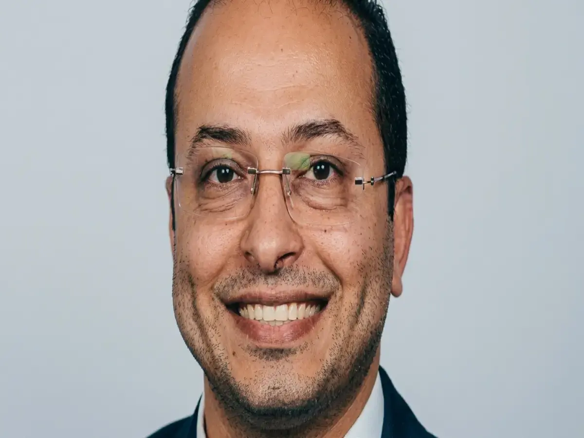 بعد فضائح الأطباء المزيفين.. سر التحقق من صحة طبيبك في 30 ثانية - نقابة الأطباء تعلن عن طريقتين صادمتين!