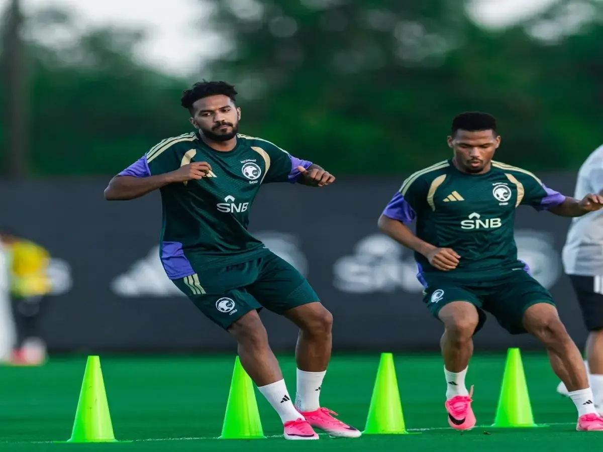 عاجل: المنتخب السعودي يدمر ماضيه! 16 لاعباً اختفوا بعد صدمة الأرجنتين… شاهدوا القائمة الجديدة الصادمة!